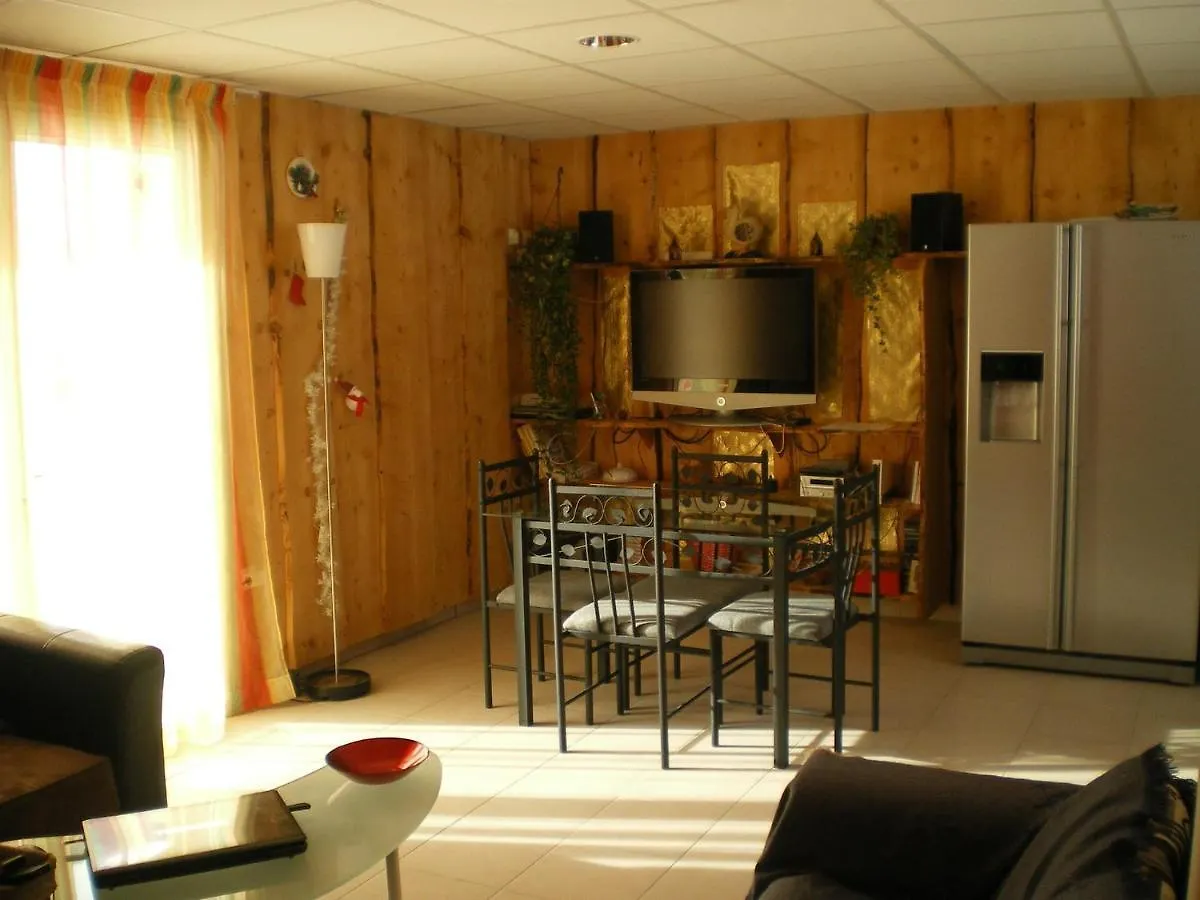 Hotel Restaurant Lancheton Saint-Julien-Mont-Denis 3*,